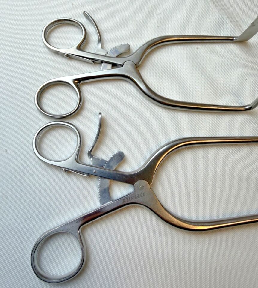 CODMAN NSI Pair of L&R Williams Microdisectomy Retractors 10MMX50MM Blades — photo 6