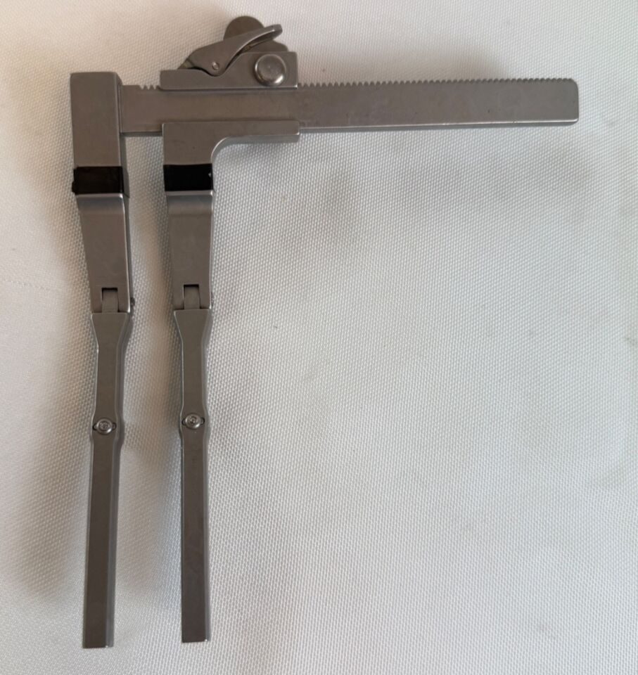 TSI TEDAN CS-0138 Phantom CS Locking Distractor Left 80mm Rack Hinged Arms — photo 5