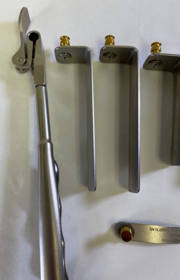 THOMPSON SURGICAL Various Set of 8 Locking Blade Handle w 7 Blades — photo 4