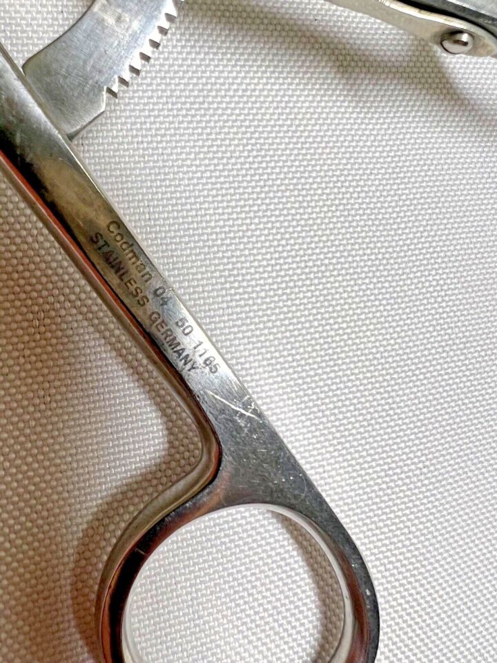 BECKMAN 50-1165 Thyroid Retractor Hinged Sharp 4 X 4 Teeth — photo 3