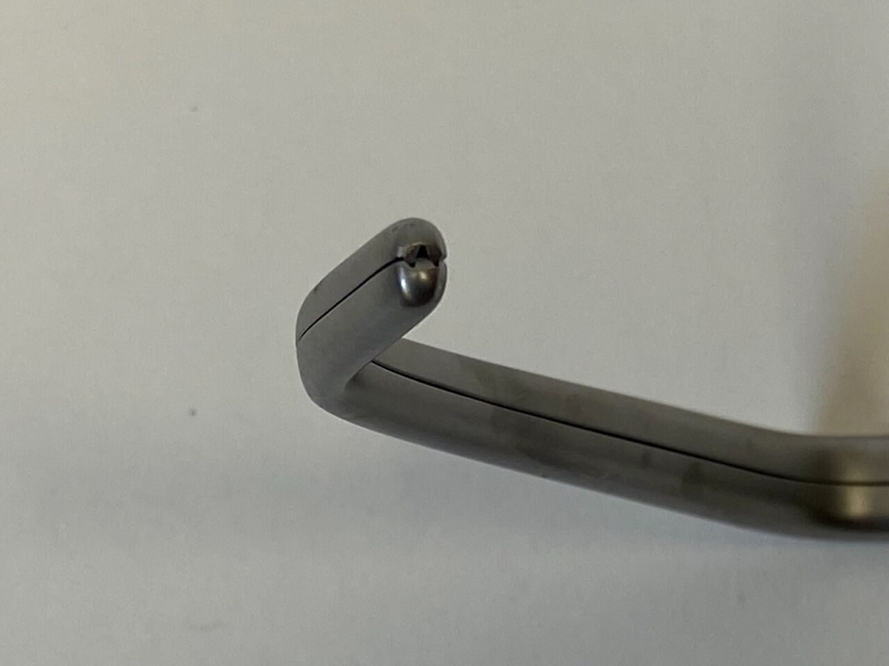 AESCULAP FB504R DeBakey Tangential Occlusion Clamp Curved 280mm — photo 4
