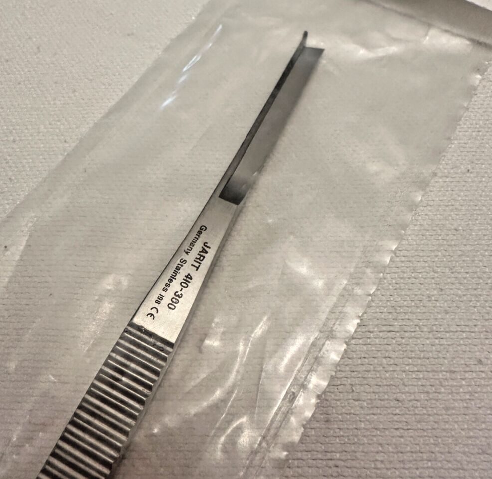 JARIT 410-300 W/ Guard Straight 4mm Wide WL 7" Silver Osteotome — photo 4