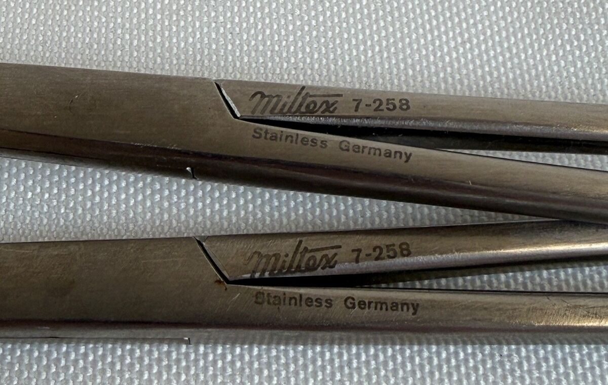 MILTEX 7-258 Gemini Mixter Hemostat Forceps Delicate Full Curve Jaws 9" Pair of — photo 2