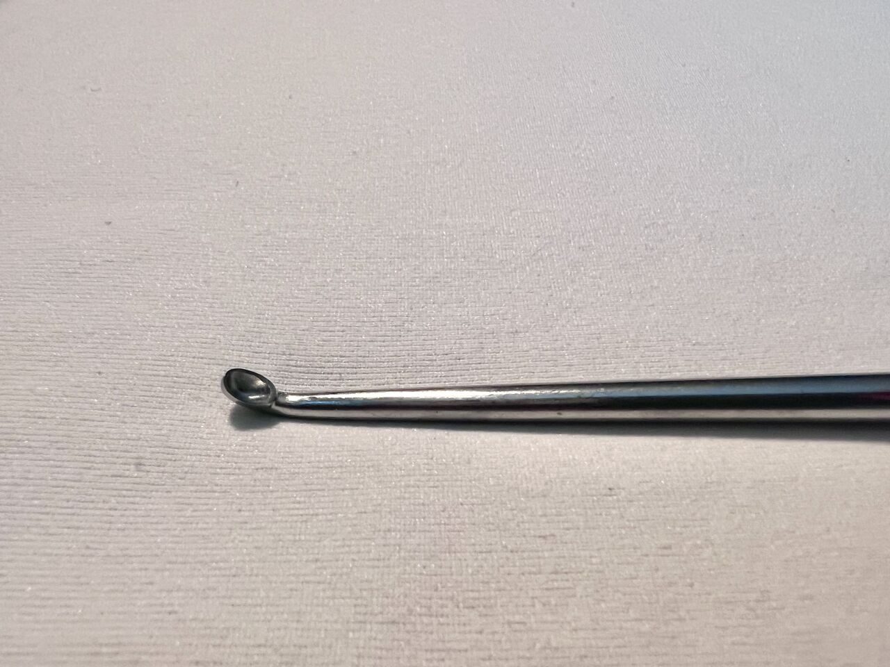 SYNTHES 389.64 Size 3 Angled Oval-Head Bone Curette 3.5mm — photo 3