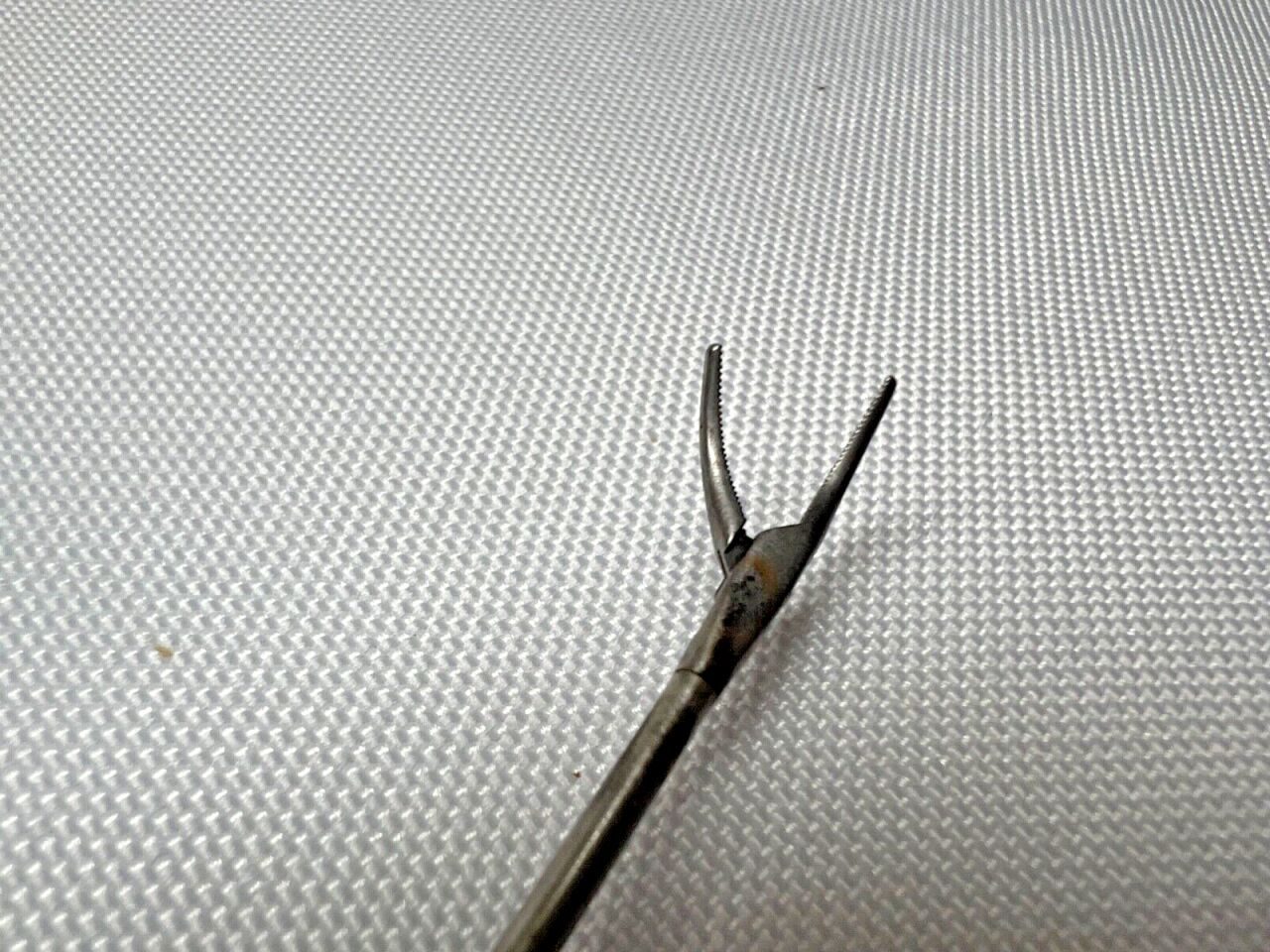 PILLING 509202 Ossoff-Karlan Grasping Forceps 1mm Serrated Curved Right Ebonized — photo 4