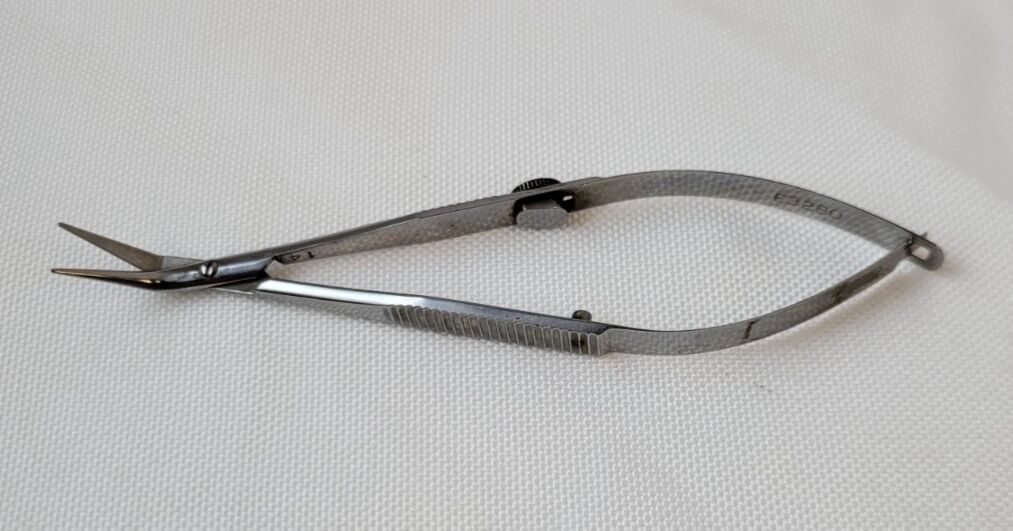 STORZ E3280 Corneal Transplant Eye Scissors, Curved Blades, Ophthalmology — photo 1