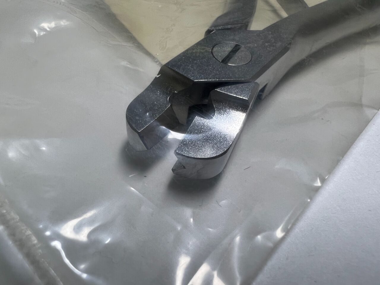 SYNTHES 347.962 Angled Bending Pliers — photo 2