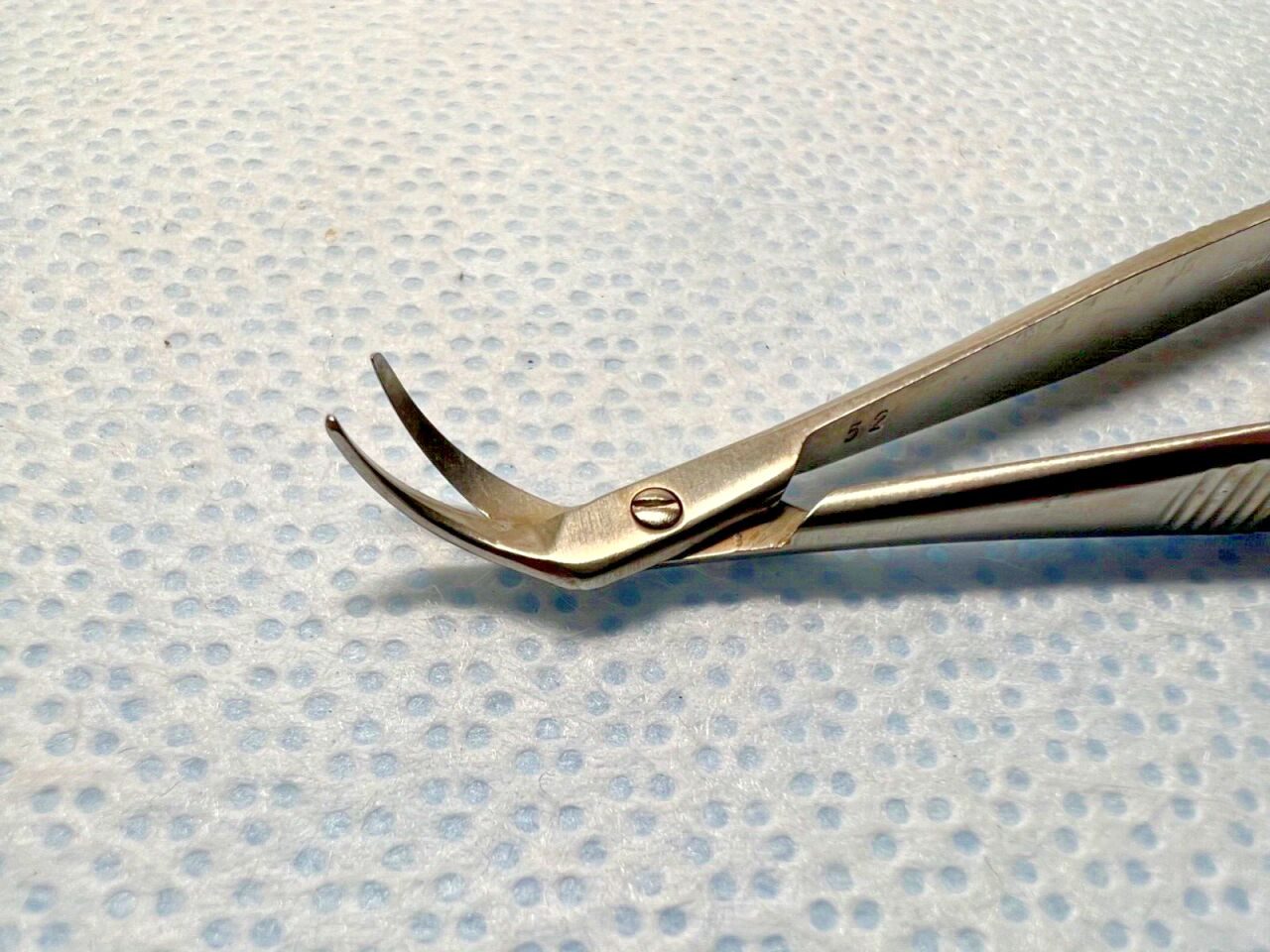 KARL STORZ E3233 Corneal Transplant Scissors Right Curved 12mm X 11mm Blades — photo 4
