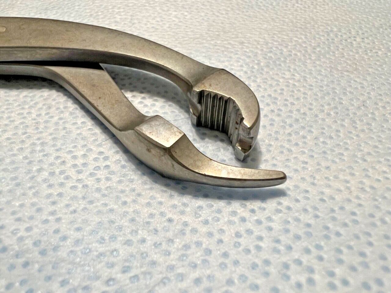 JARIT 225-177 Self-Centering Bone Forcep w/ Speed Lock 8mm Angled Jaw — photo 2