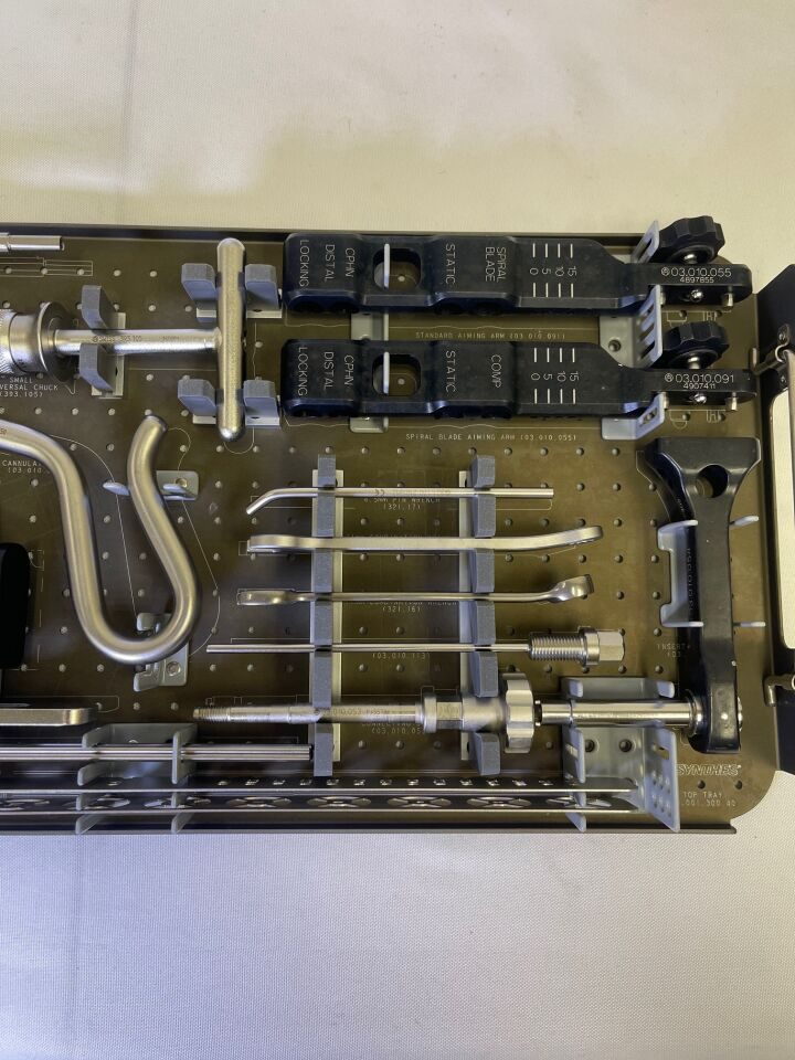 SYNTHES B 01.001.300 Humeral Nail EX Instrument & Implant Set — photo 6