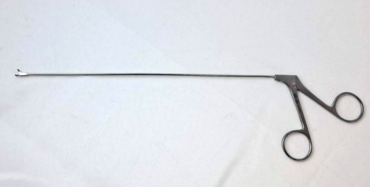 SSI 74-5927 Jako Micro Laryngeal Right Curved 2.0mm Cup Forceps 23.5cm — photo 3