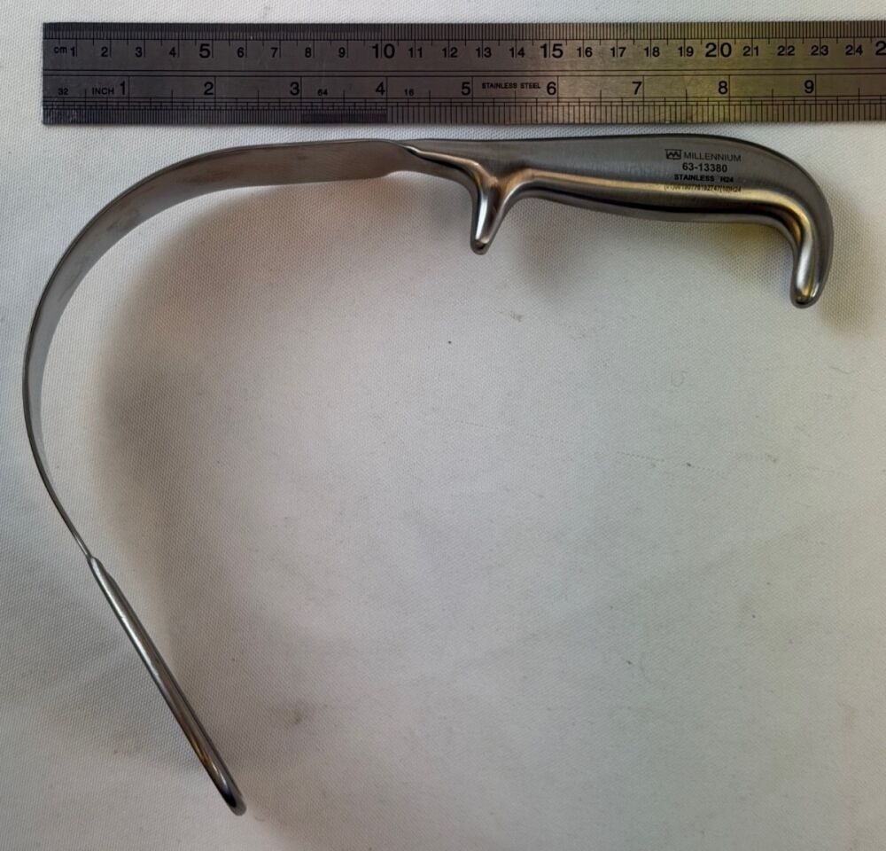 MILLENNIUM SURGICAL 63-13380 B.E. Glass Abdominal Retractor 6" x 3.25" Blade — photo 5