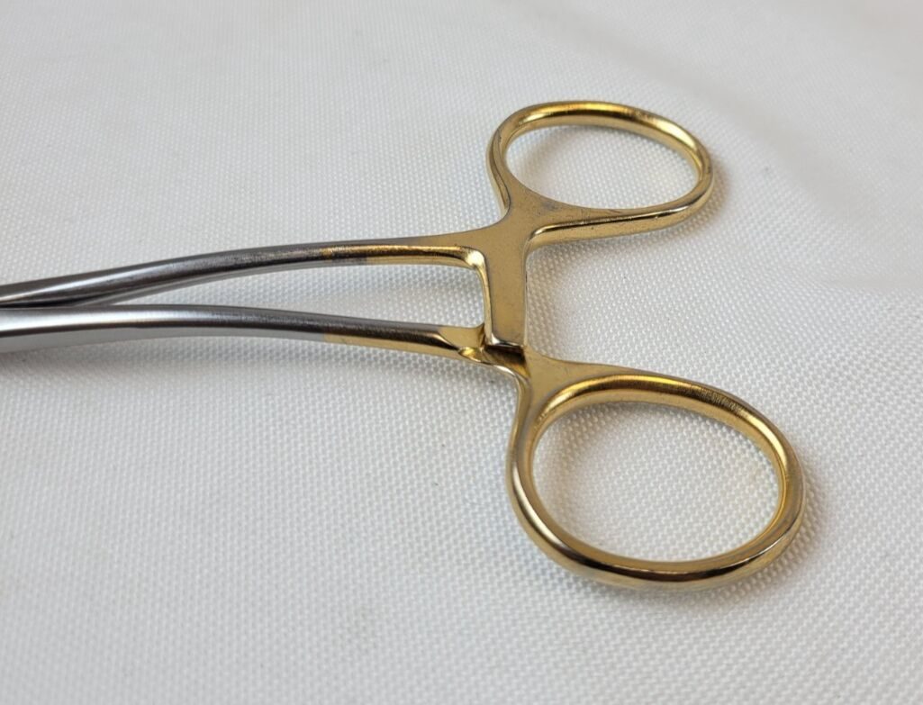 APPLIED VASCULAR FOG-5028 Angled Fogarty Vascular Clamp, 7" — photo 3