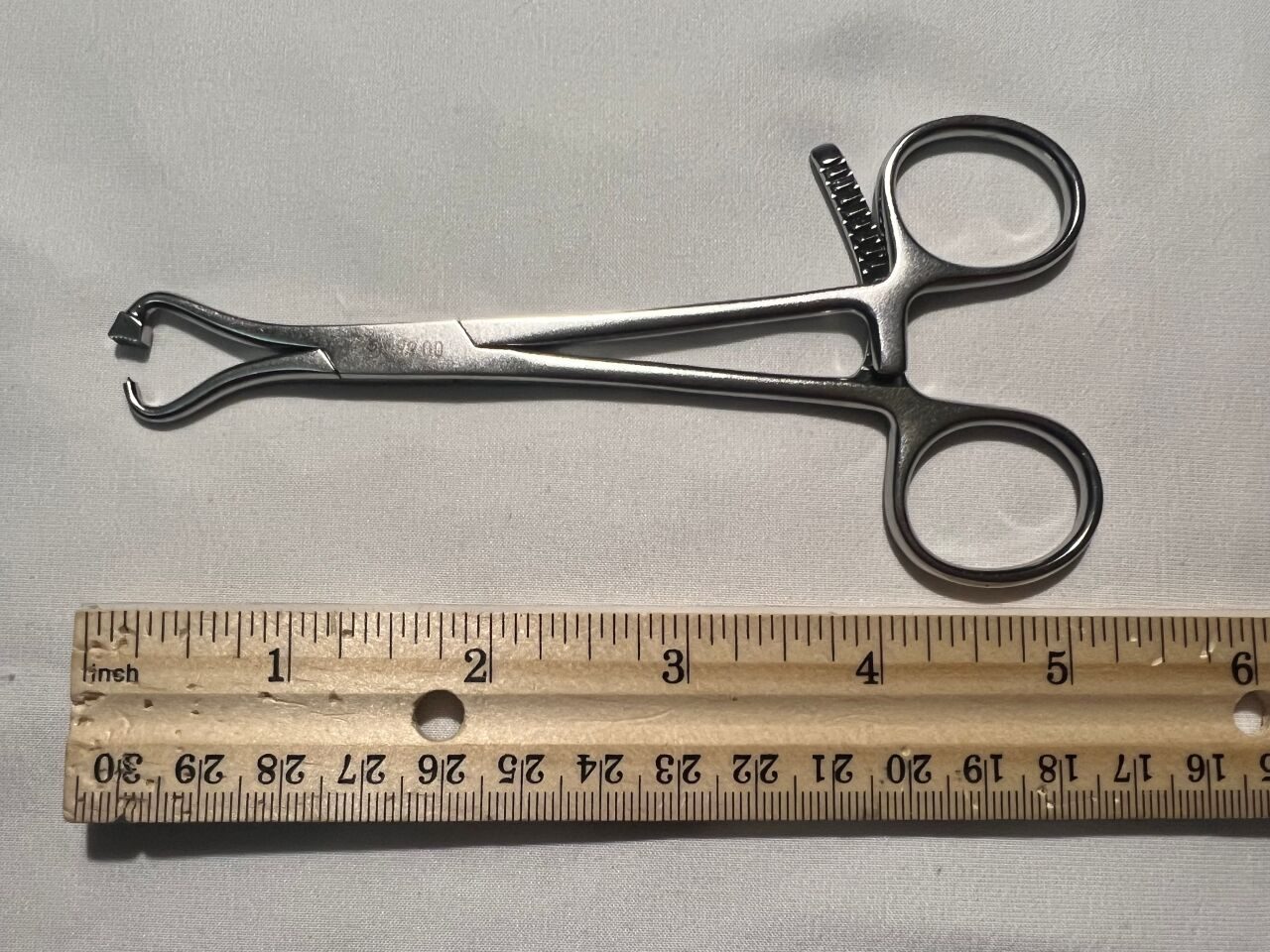 SYNTHES 399 Holding Forceps w/ Foot For Mini Plates — photo 2