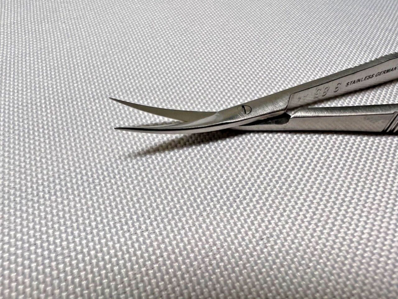 V. MUELLER OP5505 Iris Scissors Curved Sharp Blades 4-1/2" Length — photo 3