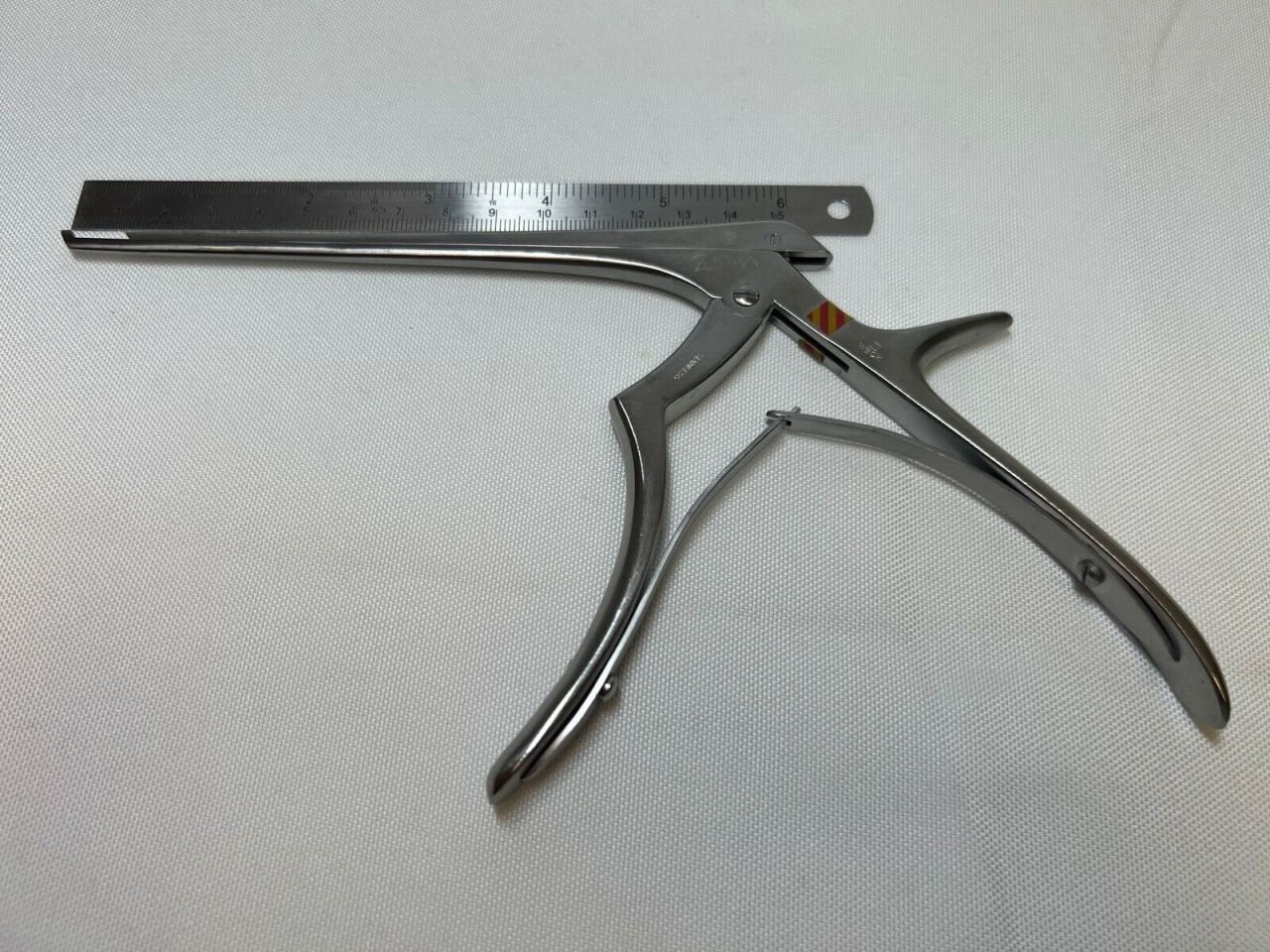 WECK 388317 Kerrison Rongeurs 6" X 40deg Up Bite 2mm & 3mm Lot of 2 Kerrison Rongeurs 6" X 40deg Up Bite 2mm & 3mm Neurology — photo 4