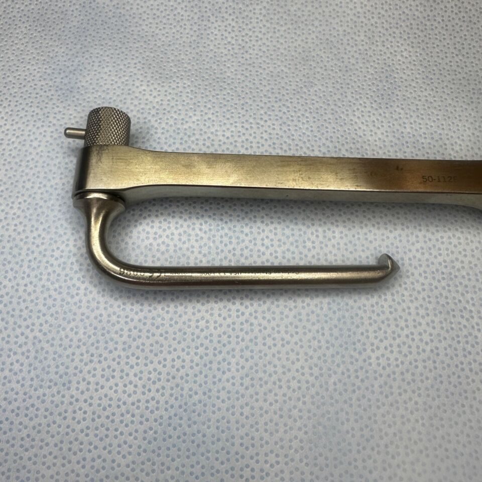 CODMAN 50-1126 Scoville Retractor W/ 13-1005 Retractor Hook — photo 4