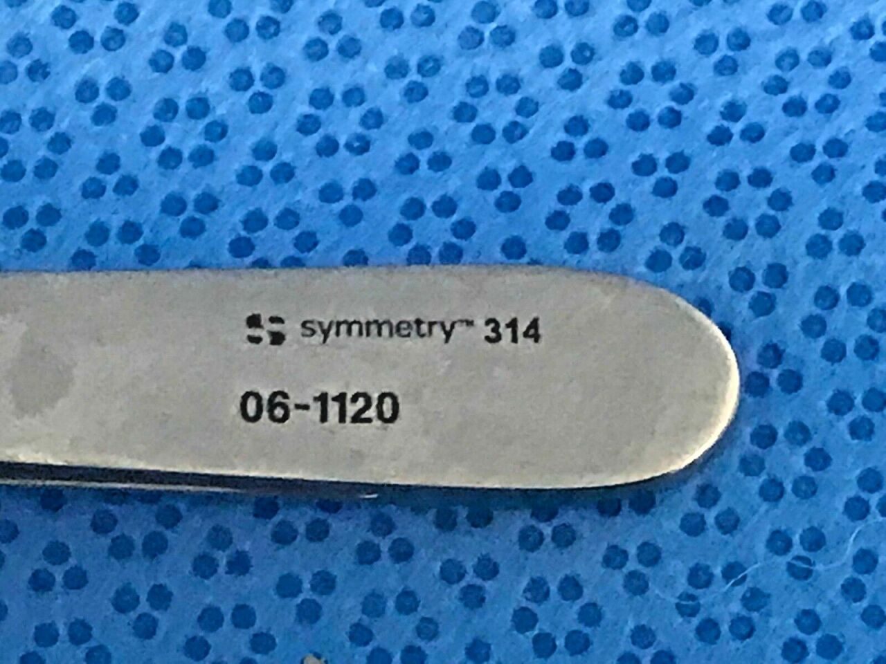 SYMMETRY 06-1120 Tissue Forceps 3x4 Teeth 8" — photo 3