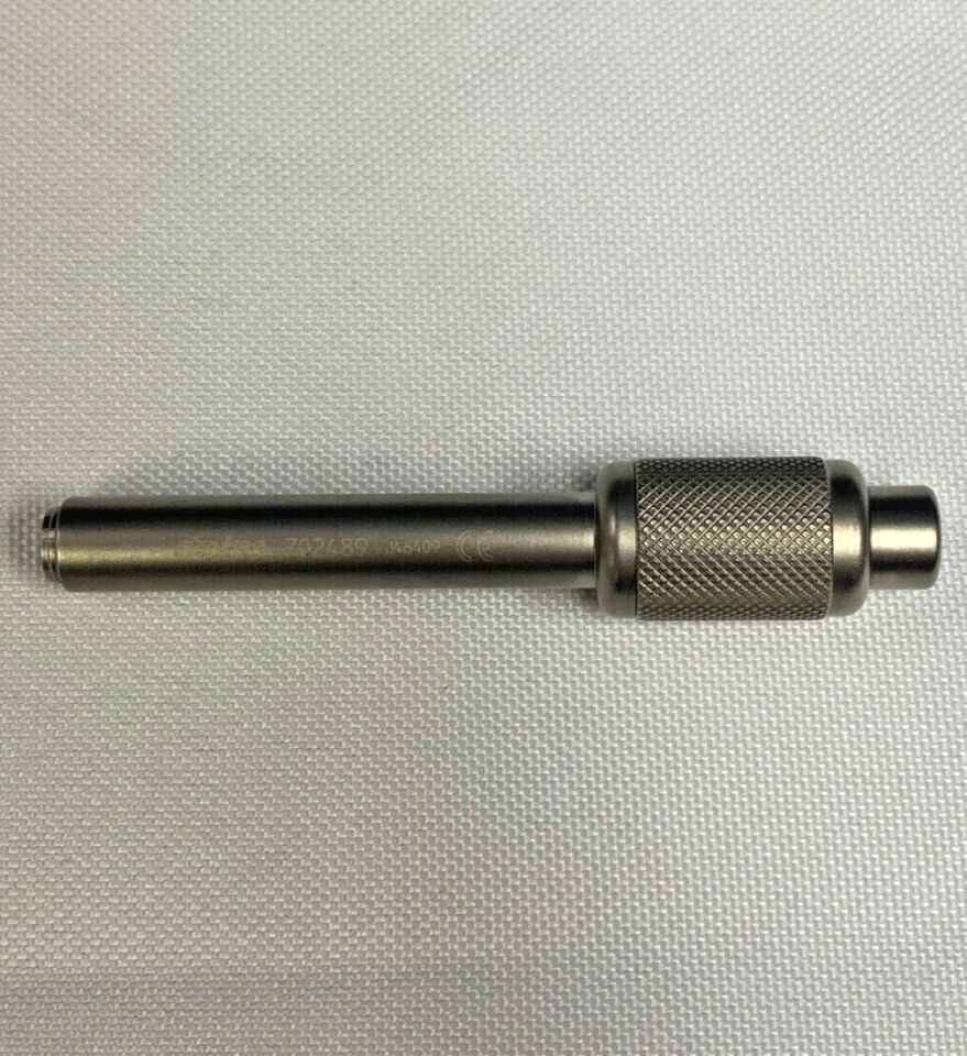 STRYKER 702489 4.0mm / 2.7mm Driver Holding Sleeve — photo 1