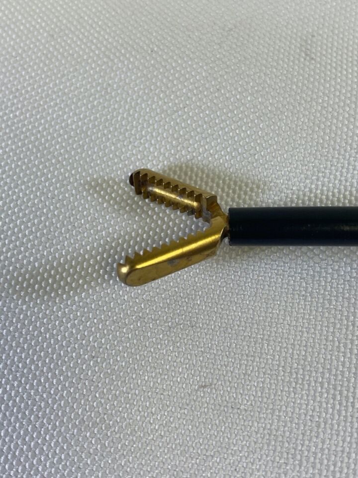 OLYMPUS A6998 Ratcheting Rotating Laparoscopic Alligator Grasper 5mm x 36cm — photo 4