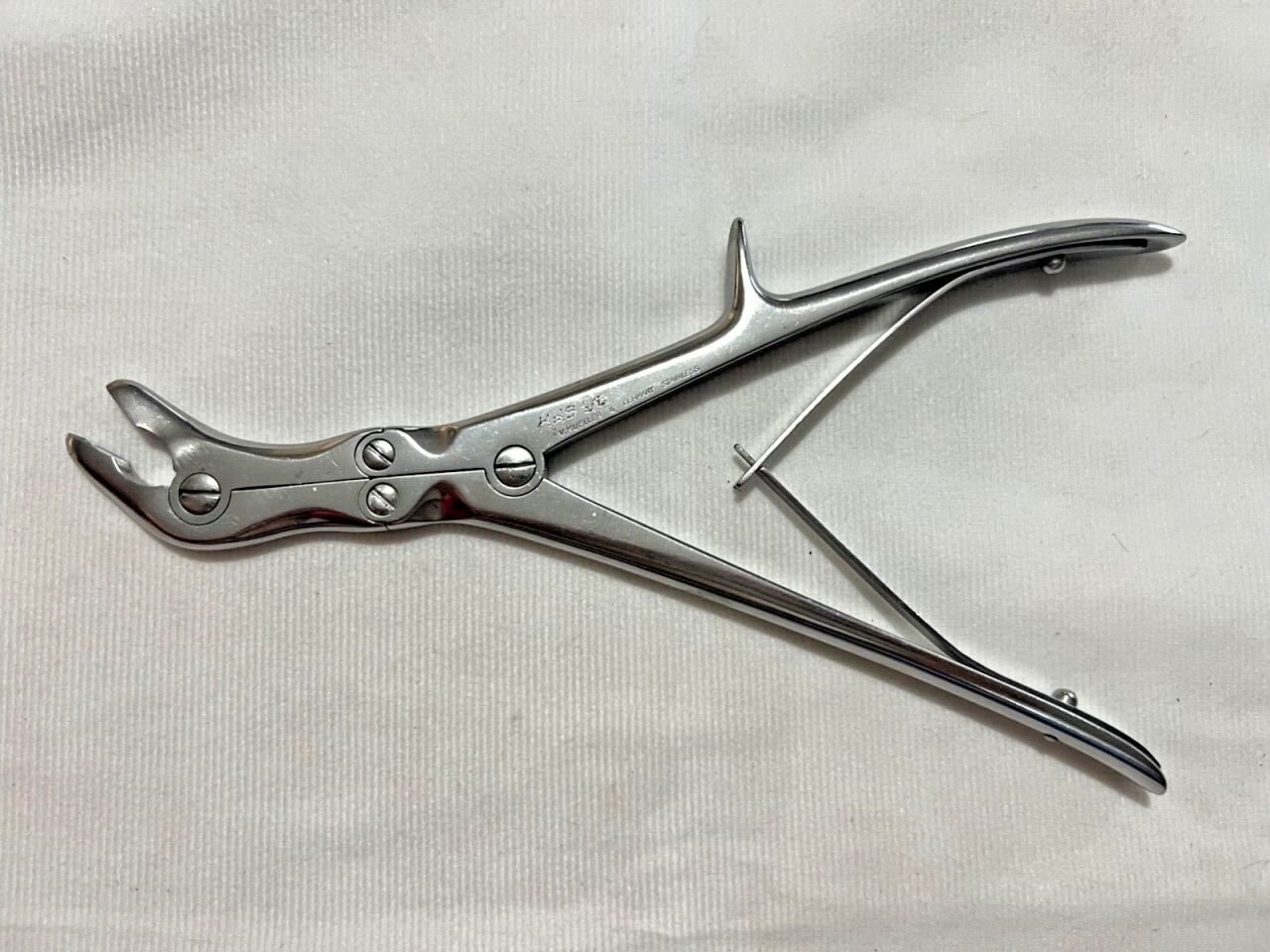 V. MUELLER 9-1/2" Length Angled Double Action Duckbill Rongeur