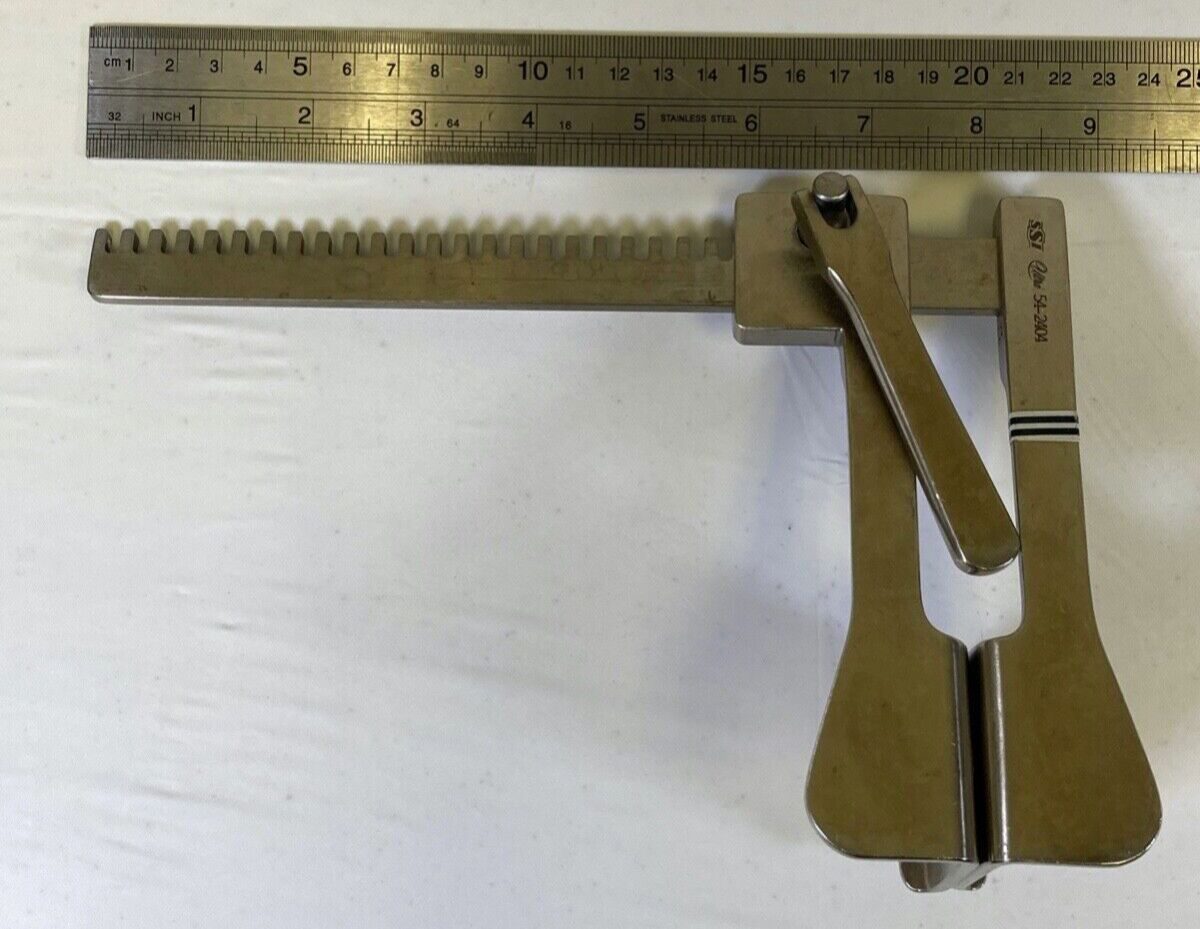 SSI ULTRA 54-2404 Reinhoff-Finochietto Rib Spreader 29mm x 32mm Blades 165mm — photo 9