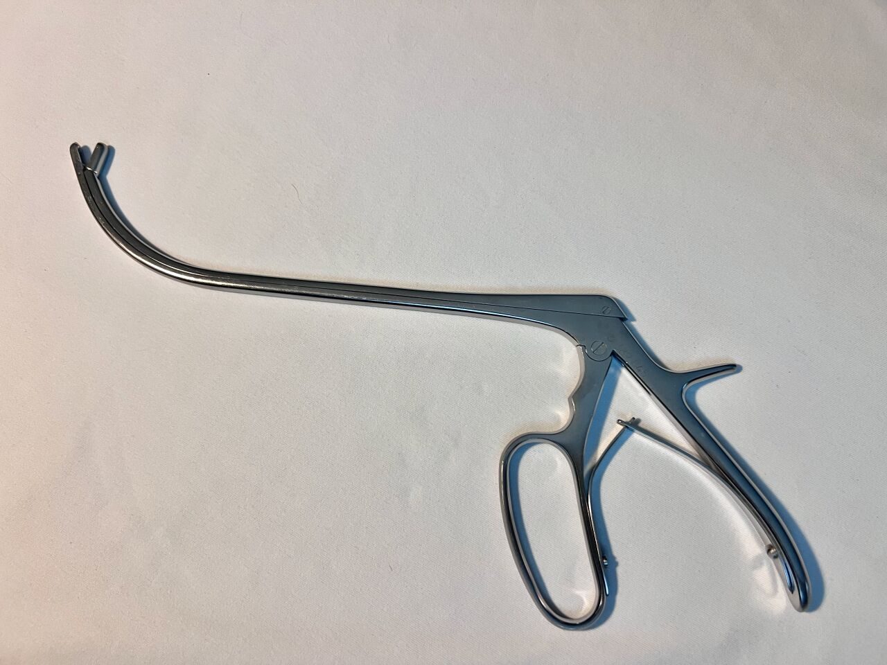 SYNTHES 389.845 T-PLIF Spinal Pituitary Rongeur 6mm Bite Soft Angle Curve