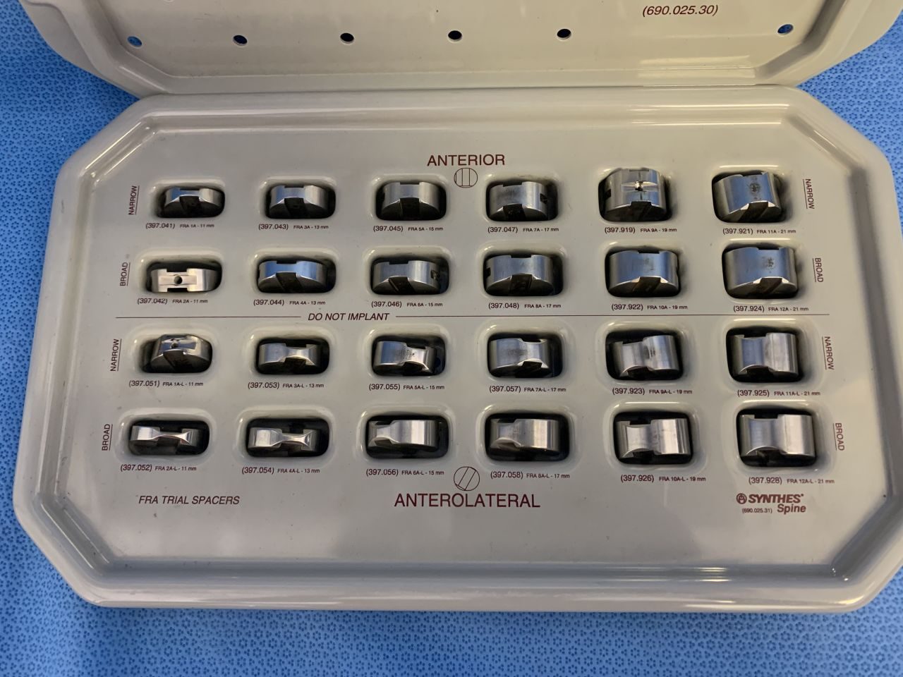 SYNTHES FRA Trial Spacers Spine System Set — photo 2