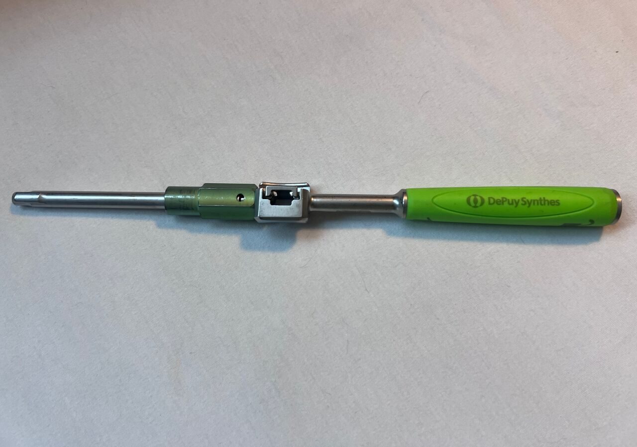 SYNTHES 2865082  Viper PRIME Compressor Driver Leg — photo 1