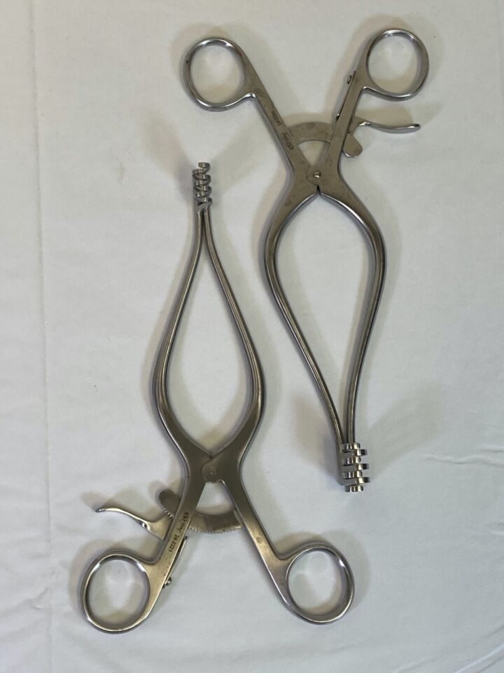 SSI ULTRA CODMAN SYMMETRY 24-2221 Weitlander Retractors 8" Blunt 3x4 Pair — photo 3