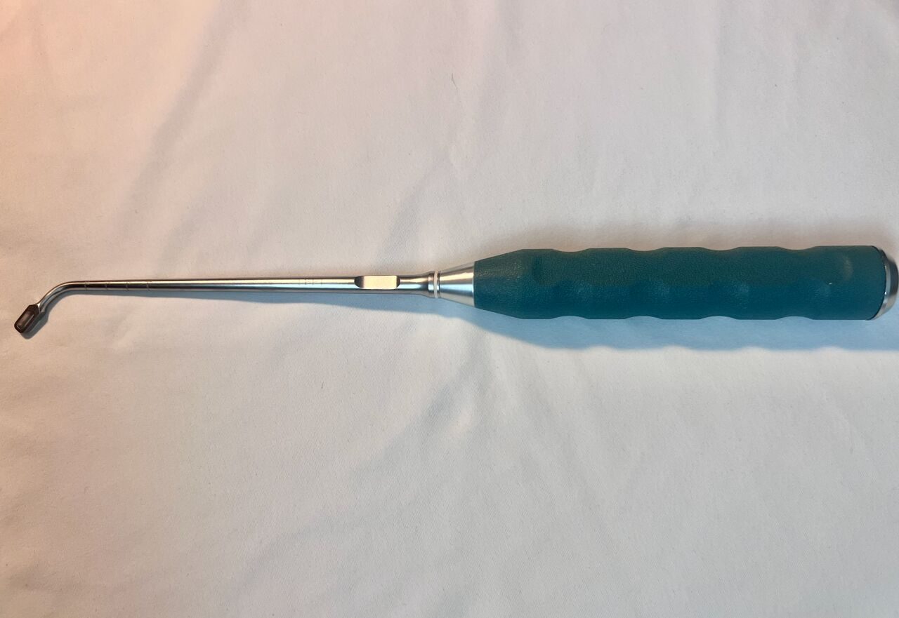 SYNTHES 389.833 T-PLIF  Left Rectangular Box Curette — photo 1