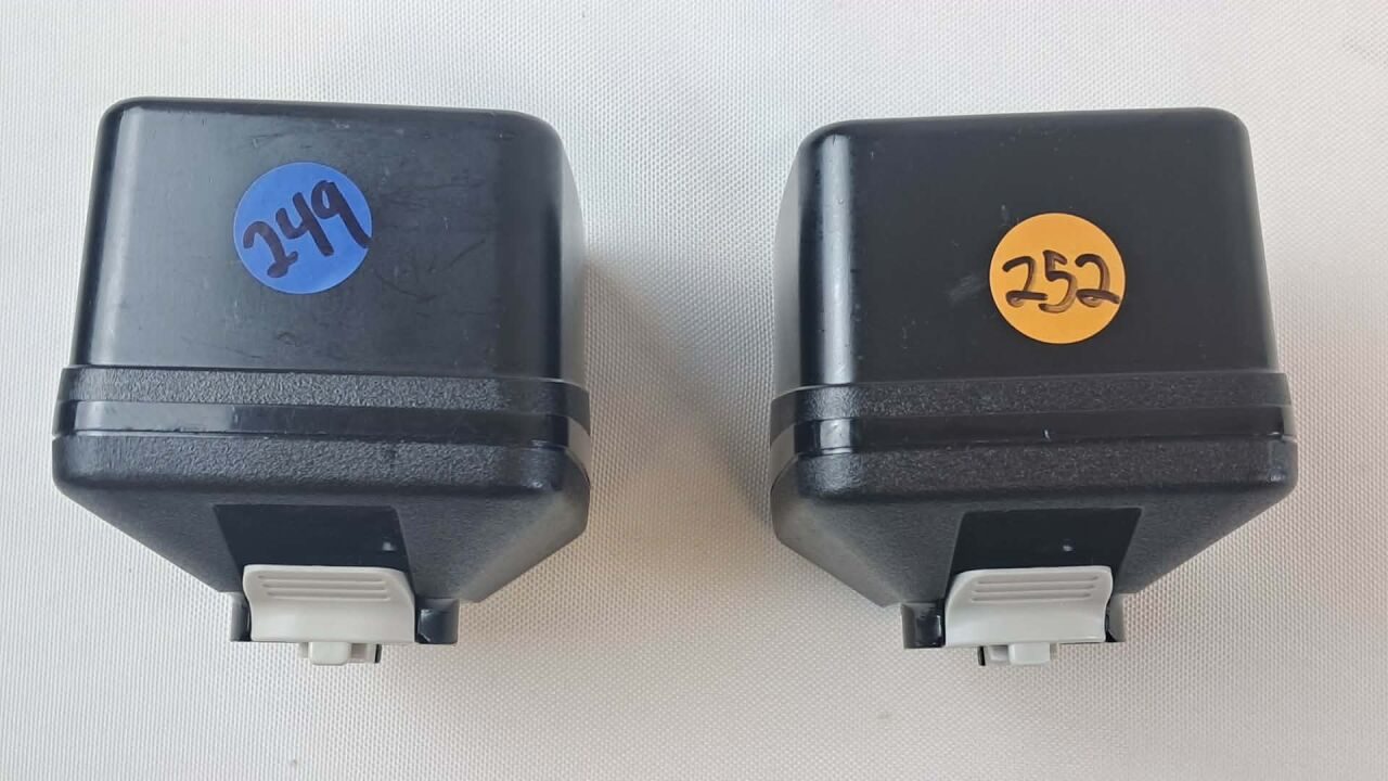 STRYKER 8215 System 8 Large Battery Cycle Counts: 249 & 252
