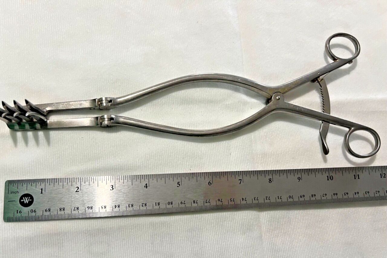 V. MUELLER  Beckman Adson Retractor 4x4 Sharp Prongs 12" Length — photo 6
