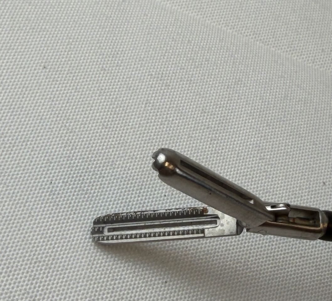 JARIT 625-164 Roto-Lok Hunter Bowel Grasper Laparoscopic Forcep 5mm x 38cm — photo 4