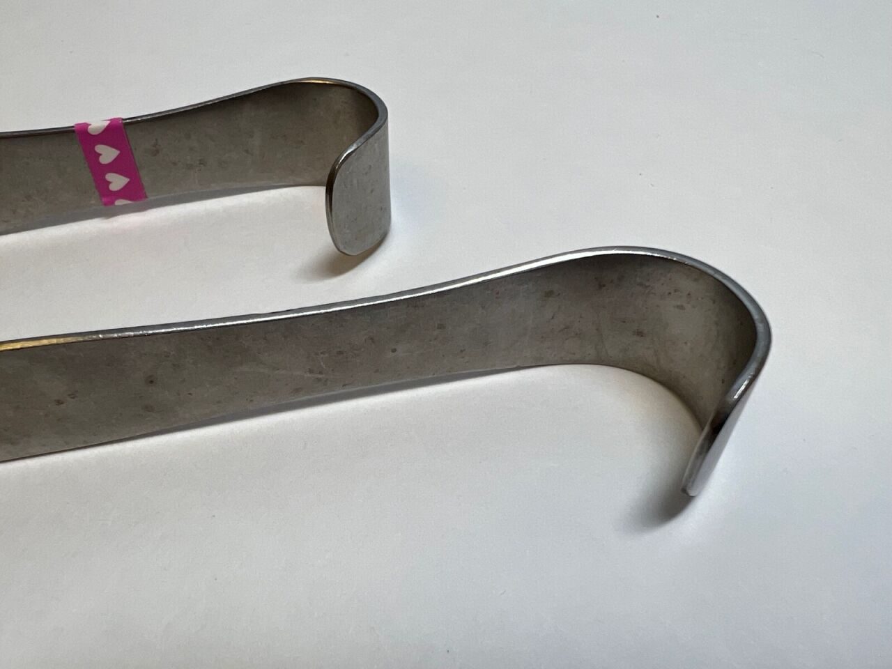 Pair of 2 'Z' Shaped Serrated Retractors — photo 2