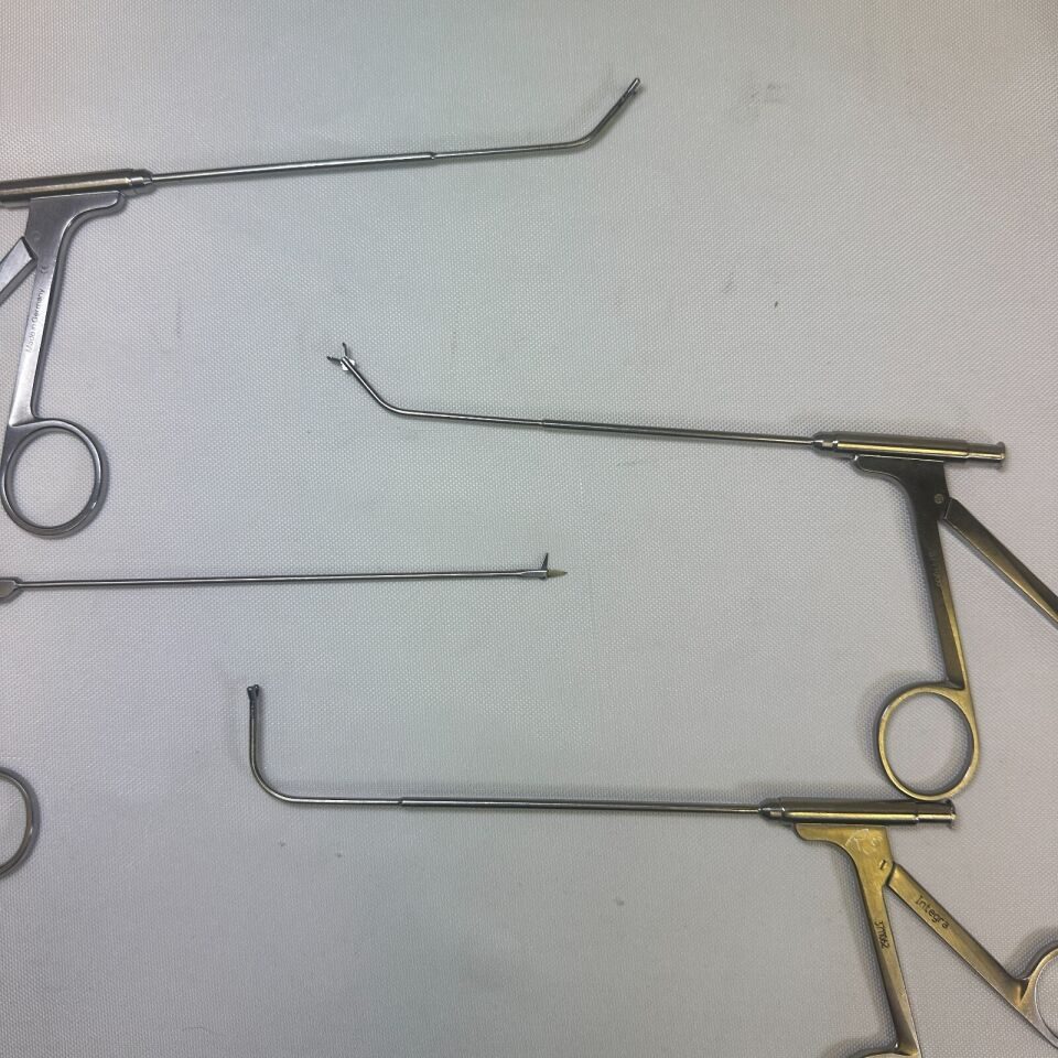 INTEGRA MicroFrance Mizuho Sinus Forcep Set 4 Piece Sinus Forcep Set w/ Case — photo 3