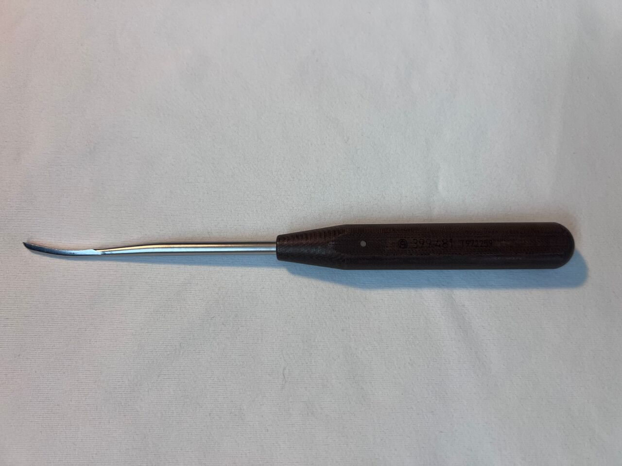 SYNTHES 399.481 Periosteal Elevator 3mm Curved Blade — photo 1