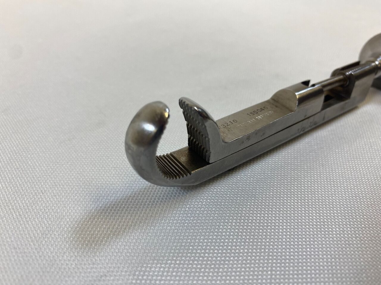 ZIMMER 3210 Lowman Bone Clamp — photo 3