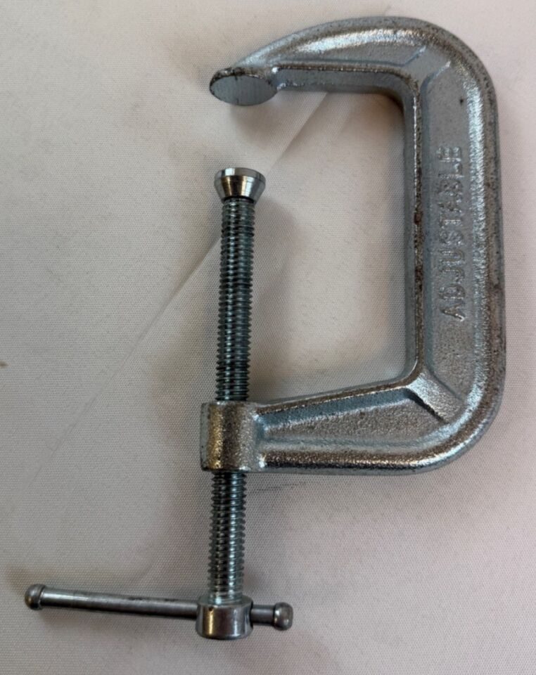 SAWBONES  Lot of 3 Shoulder Scapula Clamp Bone Clamp & Screw Set w/ C-Clamp — photo 6
