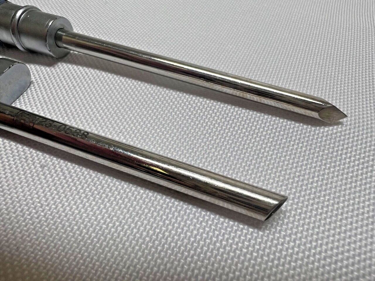 RICHARDS 23-0588 Surgical Trocar & Sleeve 4mm — photo 2