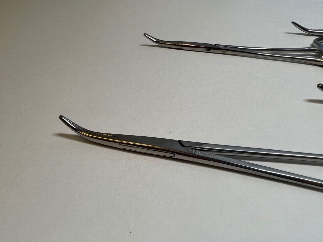 Hartman Mosquito Forceps Curved Serrated Jaws — photo 3
