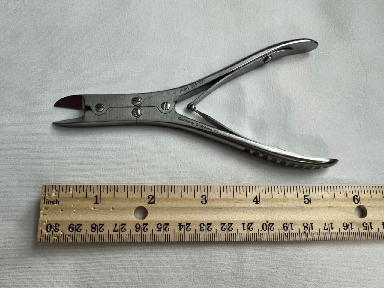 JARIT 230-300 Ruskin Bone Cutting Forceps 14.2mm Straight Jaws 5-5/8" Length — photo 4