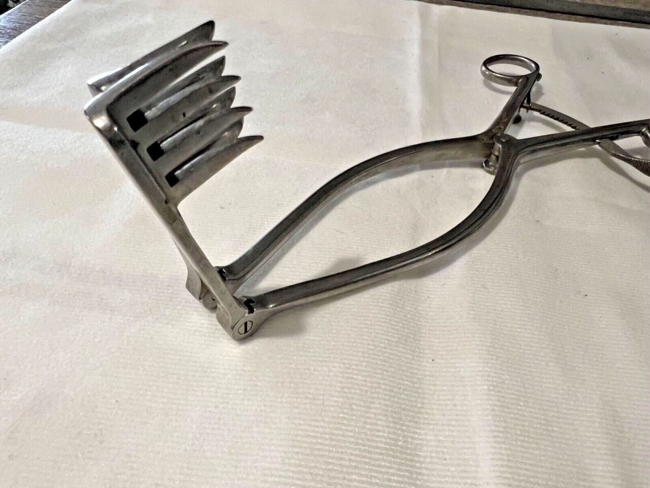 V. MUELLER  Beckman Adson Retractor 4x4 Sharp Prongs 12" Length — photo 4