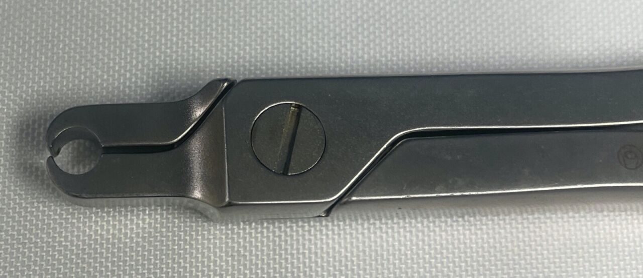 SYNTHES 388.409 6mm Holding Forceps w/ Narrow Jaws US125 Orthopedic Neurology — photo 5