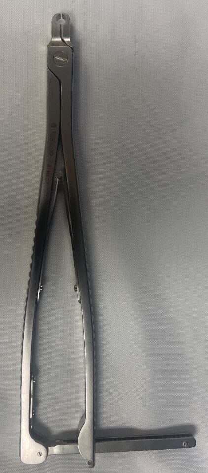 SYNTHES 388.409 6mm Holding Forceps w/ Narrow Jaws, ClickX — photo 3
