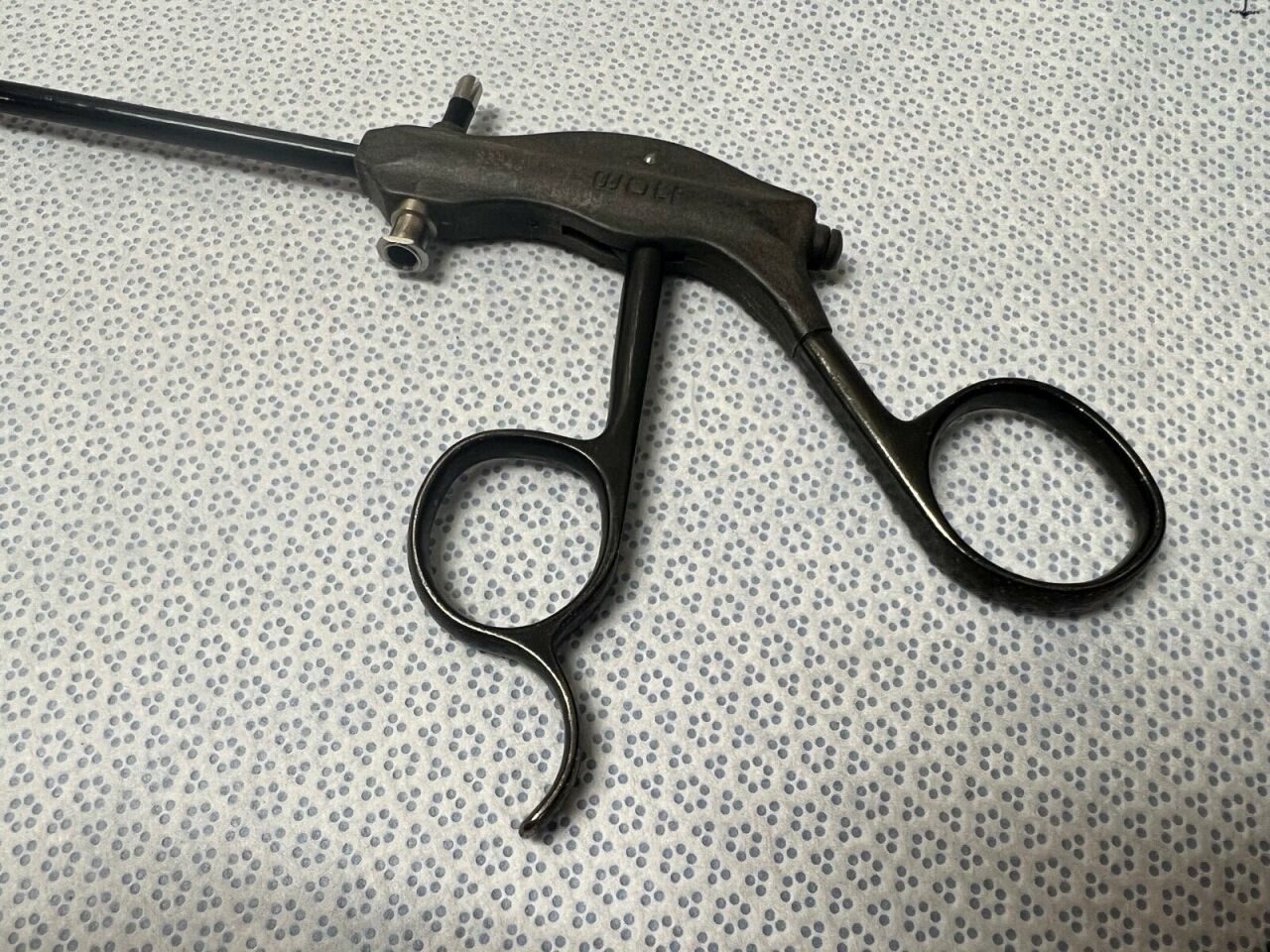 R. WOLF 8384.101 Laparoscopic 5mm Double Action Pin Spoon Jaw Biopsy Forceps — photo 3
