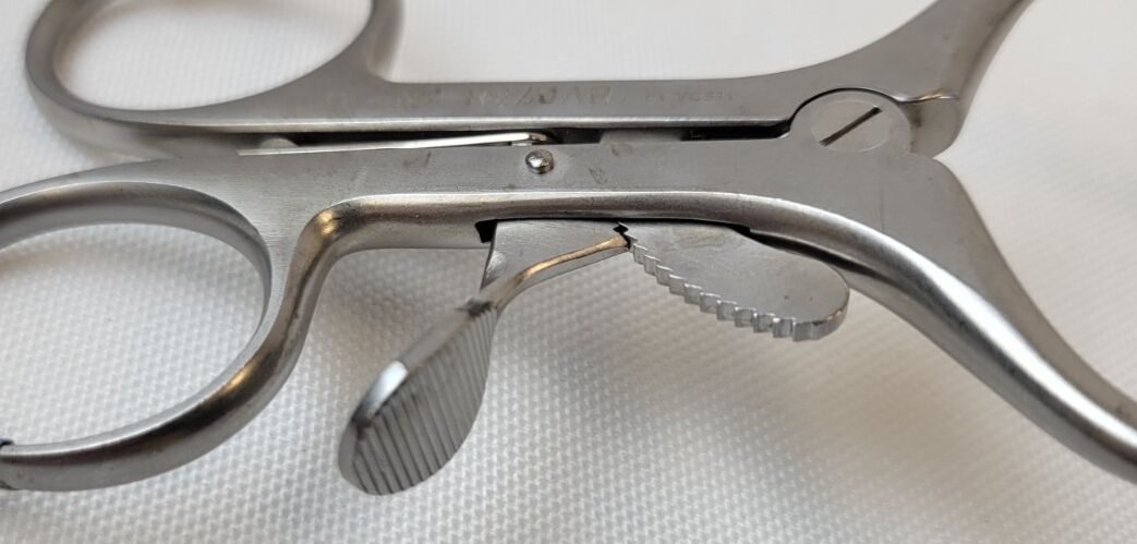 AESCULAP BV076R Wullstein Retractor, Self-Retaining, 3x3 Sharp Prongs, 5" — photo 9