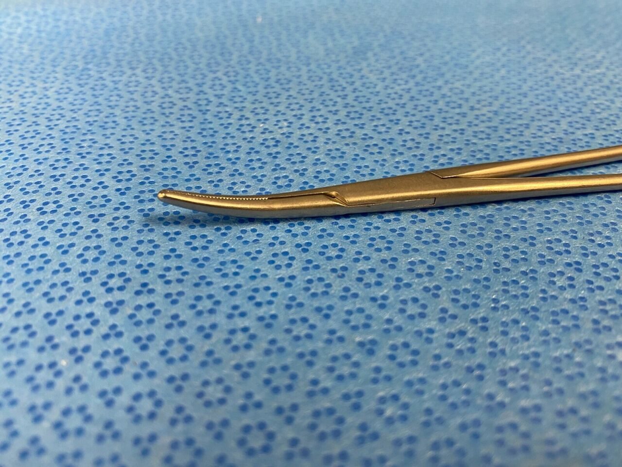 V. MUELLER SU-2712 Providence Hospital Artery Forceps — photo 3