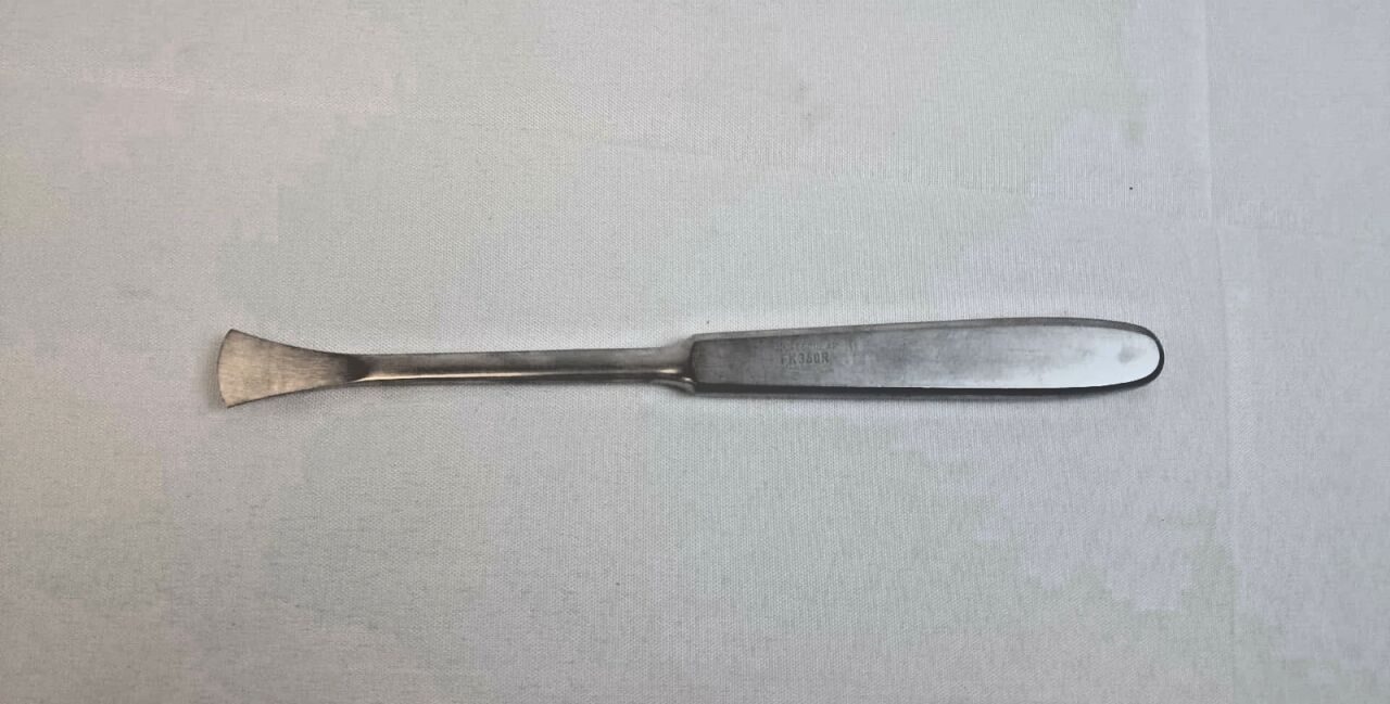 AESCULAP FK360R Langenbeck Raspatory 16mm 7-1/2" Sharp — photo 2