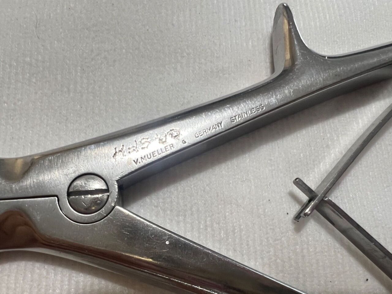 V. MUELLER 9-1/2" Length Angled Double Action Duckbill Rongeur — photo 3